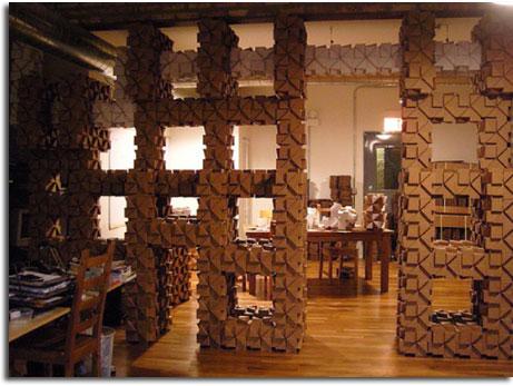 PIEZAS DE CARTÓN ENTRELAZADAS “BLOXES” DISEÑO ECOLÓGICO, CONSTRUCCIONES MODULARES