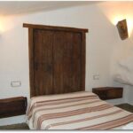 Reciclar y Reutilizar: Objetos Tradicionales y Naturales para Crear Ambientes Rústicos.