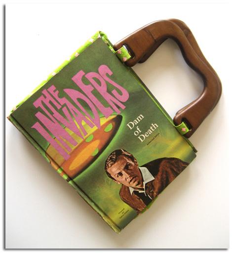 REDISEÑAR Y REUTILIZAR LOS LIBROS COMO OBJETOS DECORATIVOS Y COMPLEMENTO DE MODA. SEGUNDA VIDA PARA LOS LIBROS II