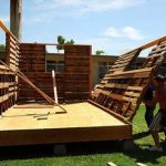 Cómo construir una casa de palets